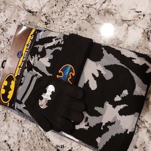 DC Batman Boys Hat, Glove, & Scarf Set